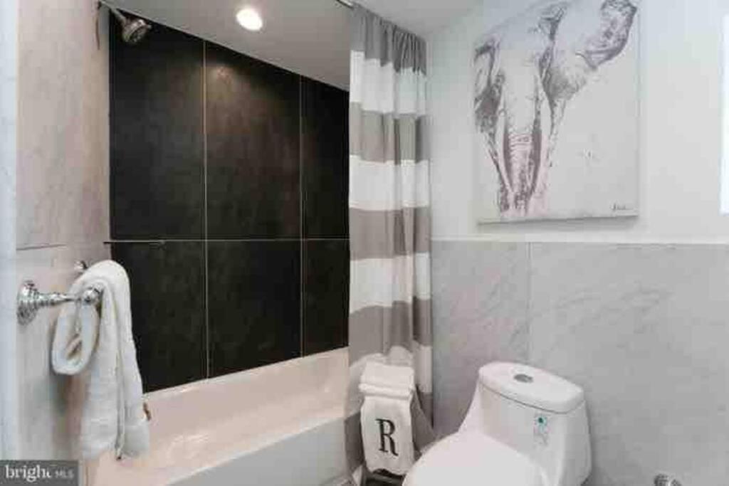Brand New Home In South Philly!!! ฟิลาเดลเฟีย ภายนอก รูปภาพ